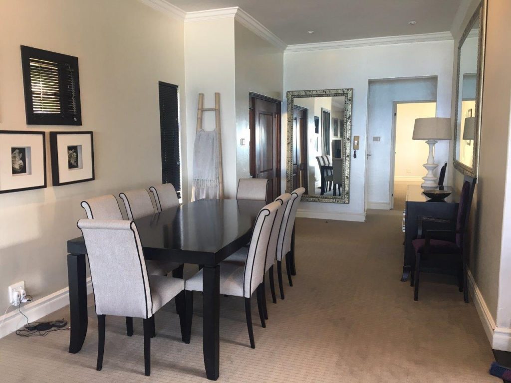 8 Quarme Lodge dining room